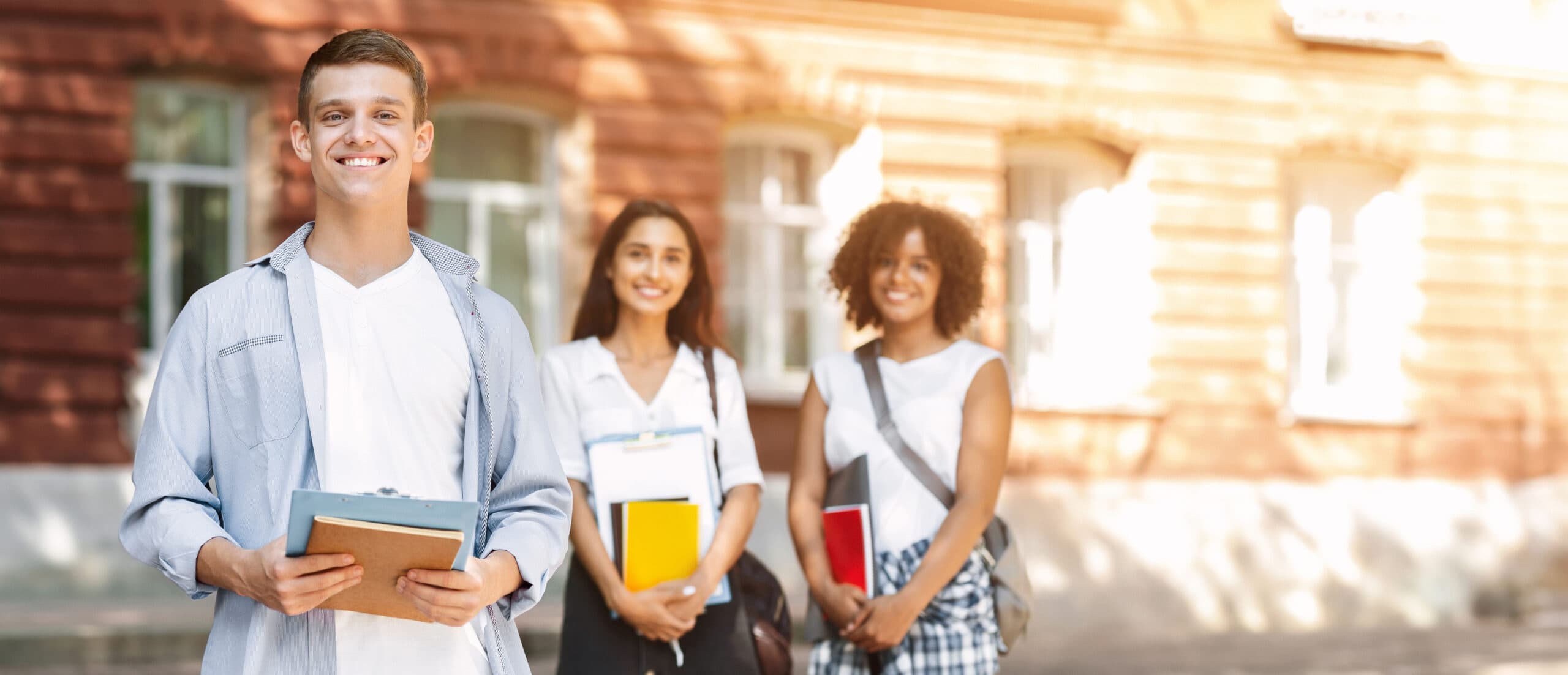 Unlocking Global Opportunities: The Role of Abroad Education Consultants in Dubai